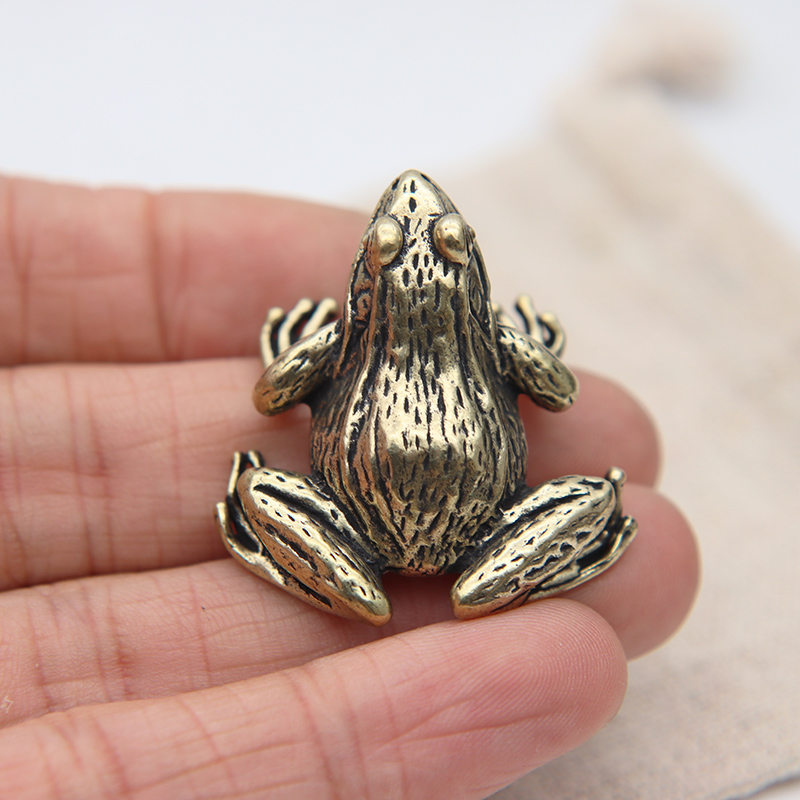 Patung miniatur katak kuningan - Retro Gaming Decor ulasan dan harga